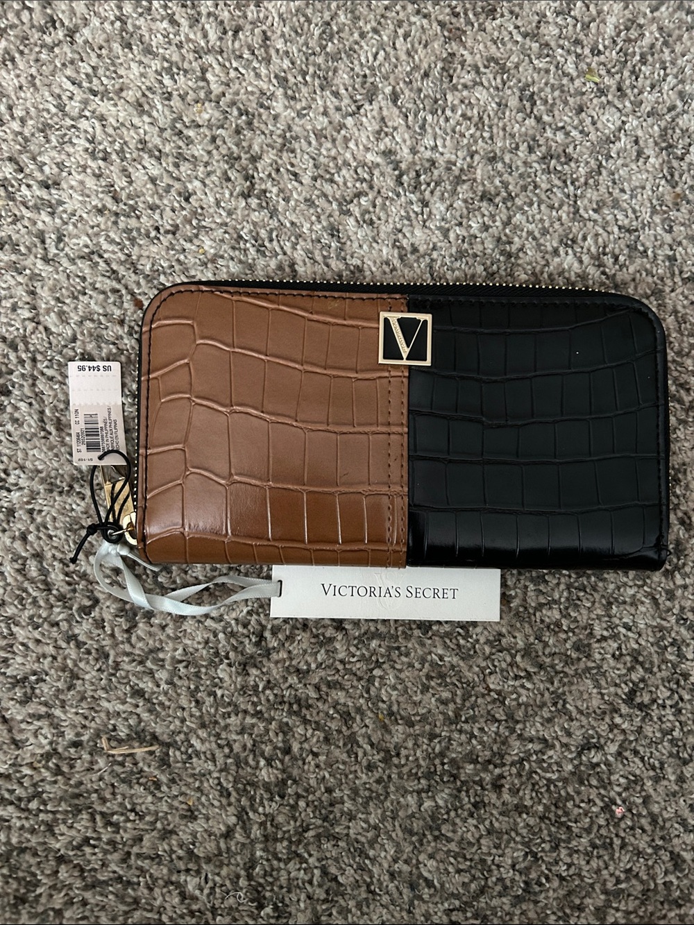 Victoria's‎ Secret Croc-Embossed Zip Wallet - Brown & Black, New